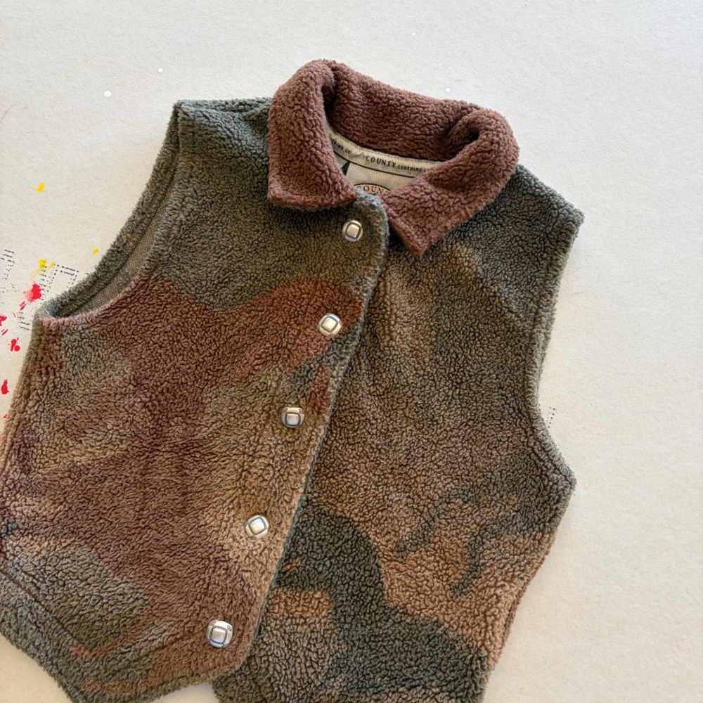 Vintage County Clothing Co Horse Graphic Sherpa Fleece Vest